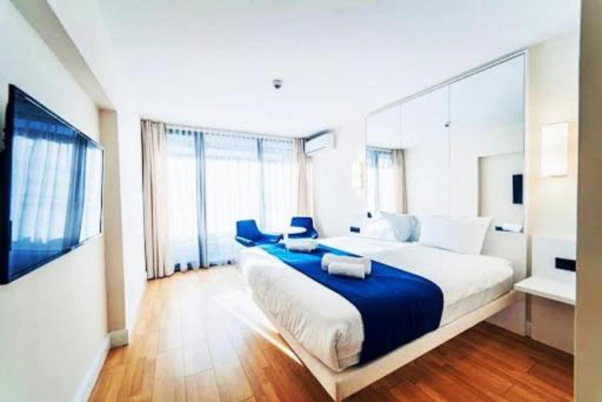 Delux Sea View Aparthotel In Orbi City Батумі Екстер'єр фото