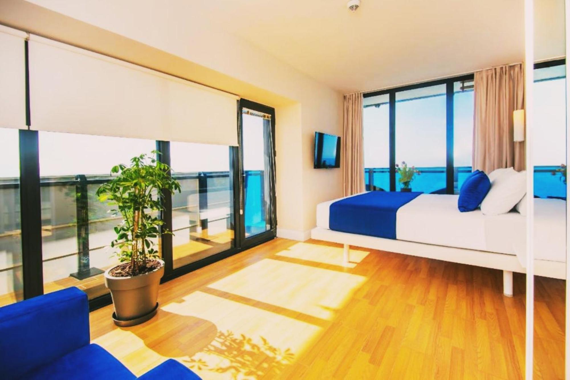 Delux Sea View Aparthotel In Orbi City Батумі Екстер'єр фото