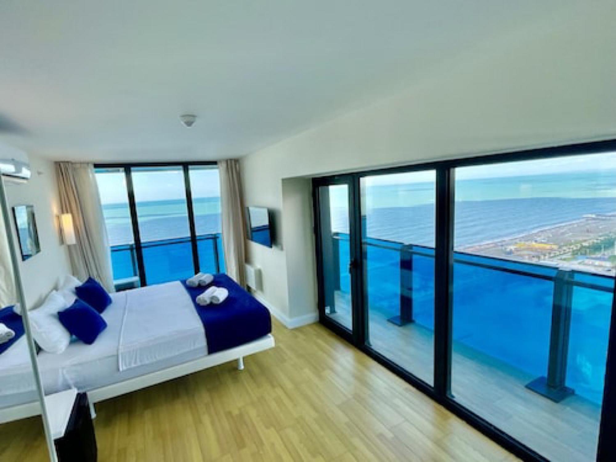 Delux Sea View Aparthotel In Orbi City Батумі Екстер'єр фото