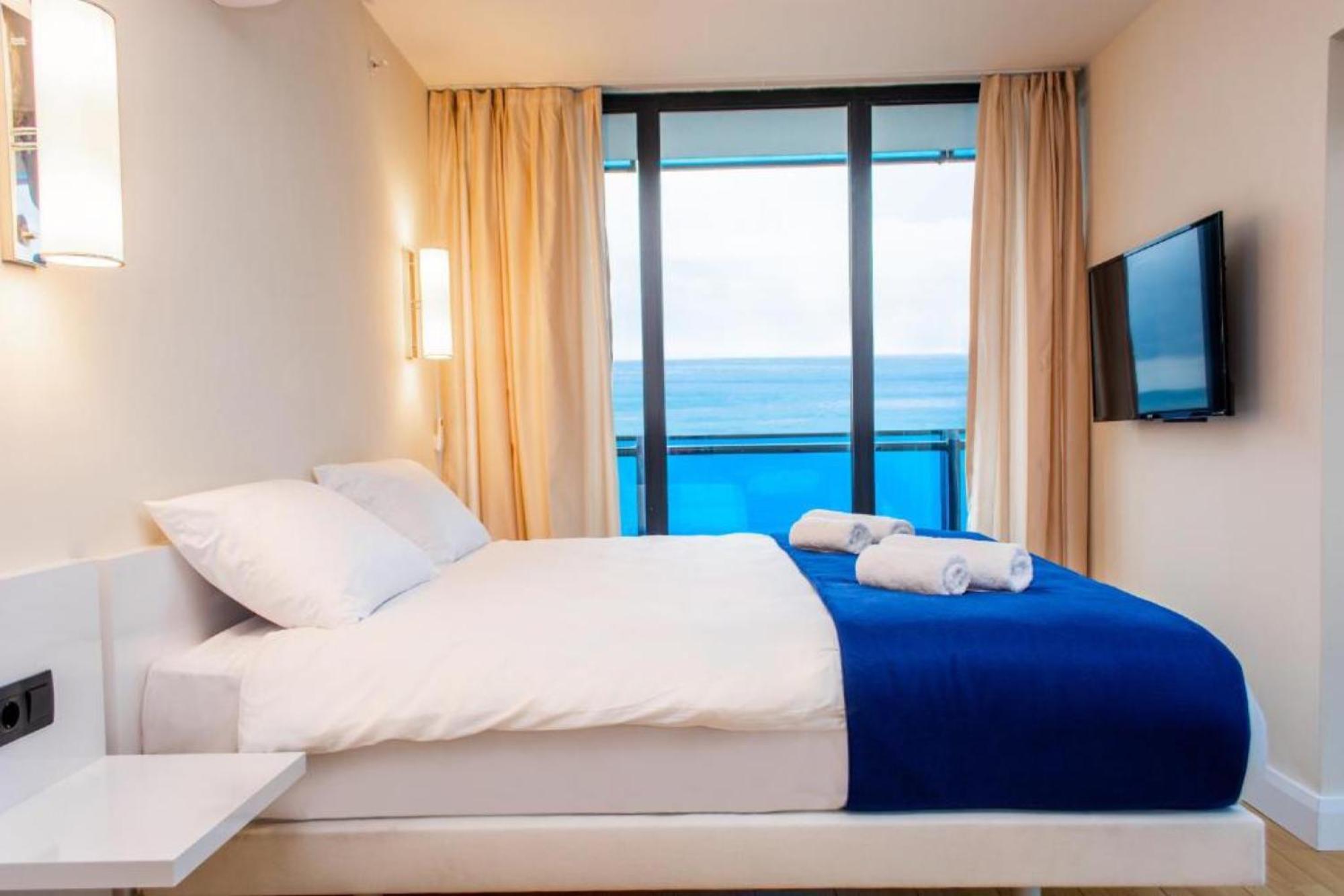 Delux Sea View Aparthotel In Orbi City Батумі Екстер'єр фото