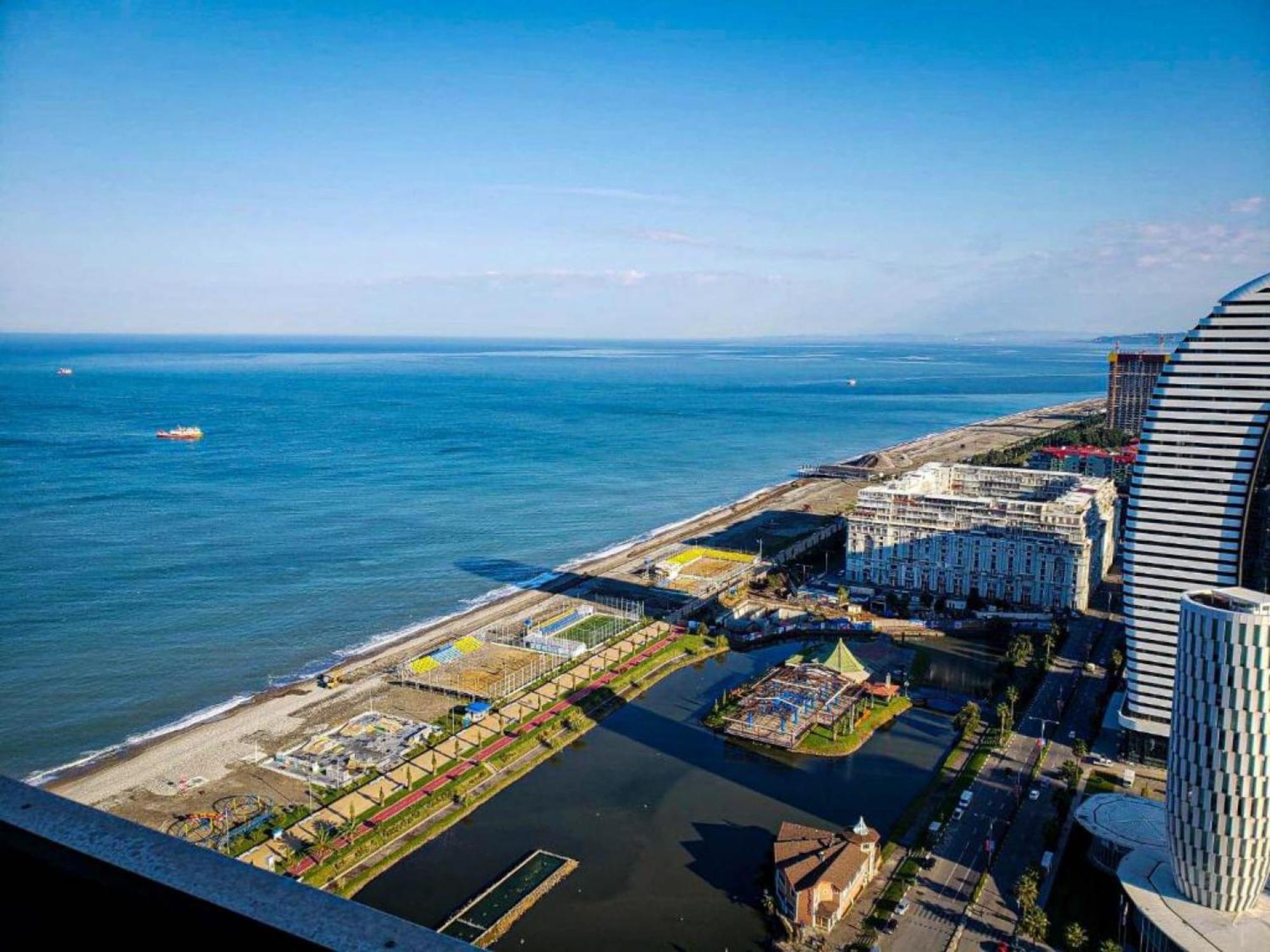 Delux Sea View Aparthotel In Orbi City Батумі Екстер'єр фото