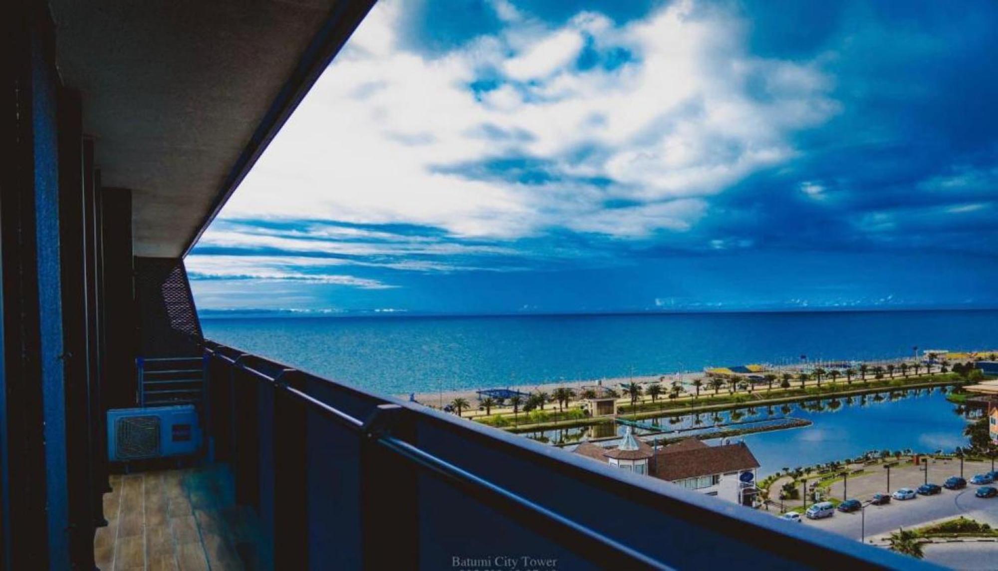 Delux Sea View Aparthotel In Orbi City Батумі Екстер'єр фото