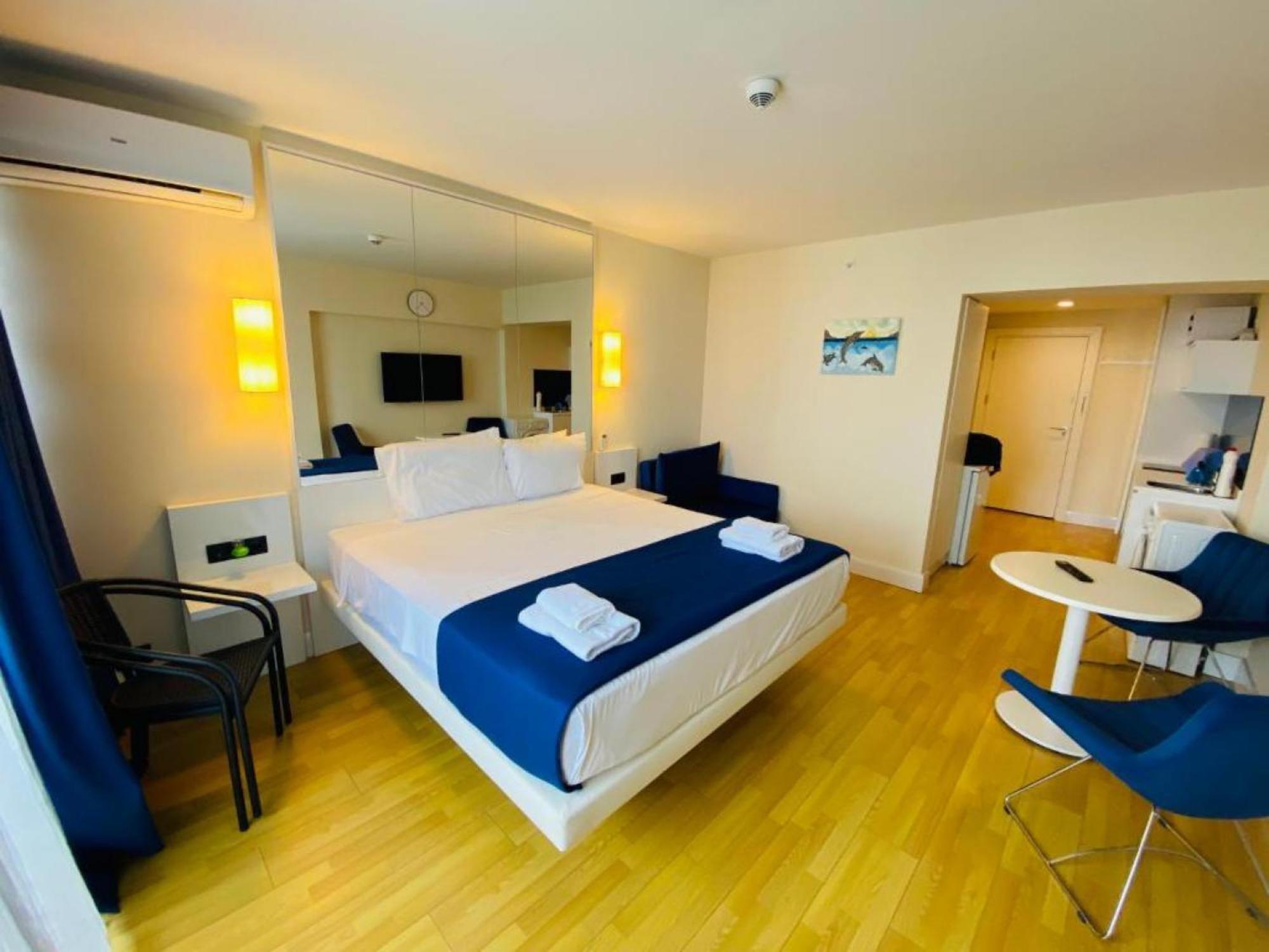 Delux Sea View Aparthotel In Orbi City Батумі Екстер'єр фото