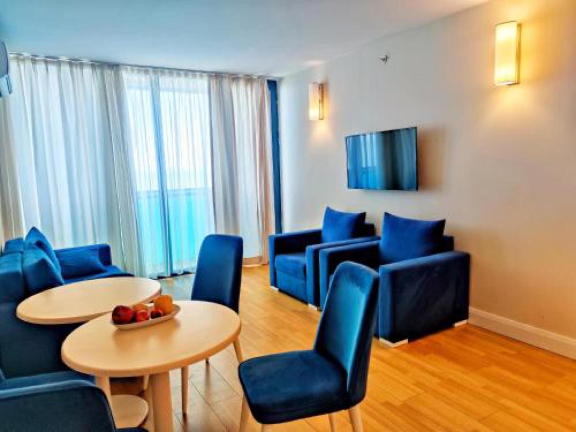Delux Sea View Aparthotel In Orbi City Батумі Екстер'єр фото
